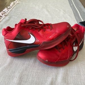 KD 3 All Stars 2023 size 9.5 slightly worn. Few scuffs on front toe area